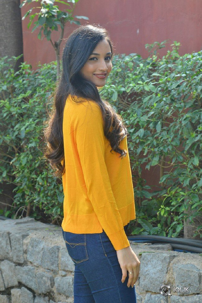 Srinidhi-Shetty-New-Photos